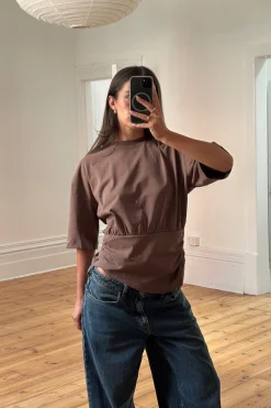 Delani Tee Hazelnut