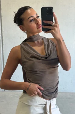 Eliza Top Brown