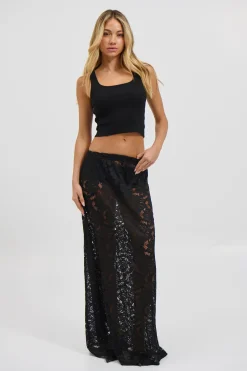 Laura Fitted Tank Black