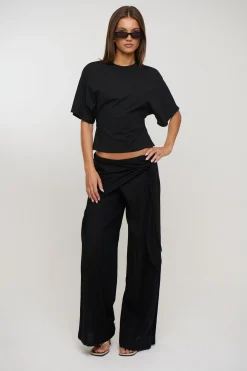 Scout Top Black
